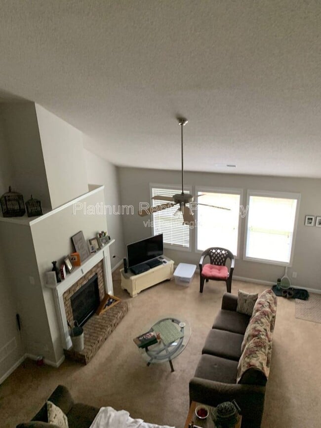 3860 Village Main St