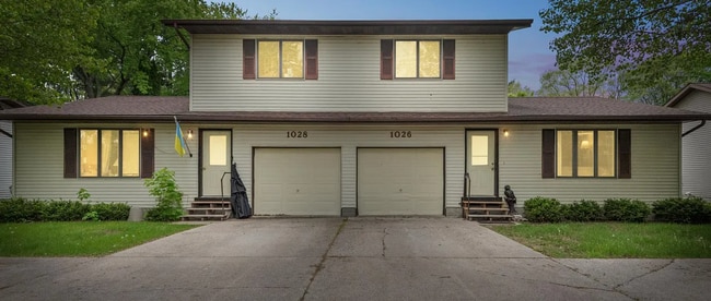 Building Photo - 4 bed 1 bath