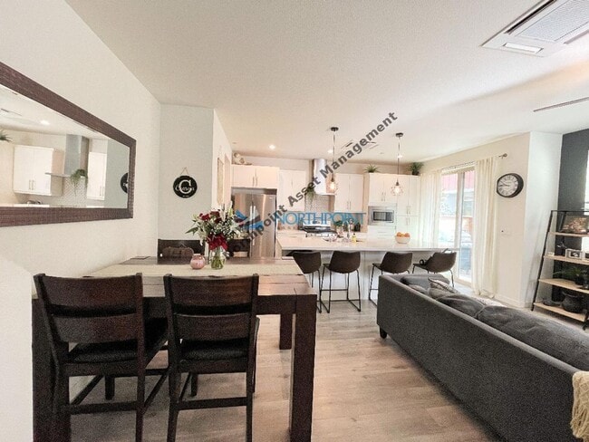 Photo - 192 Log Pond Ln