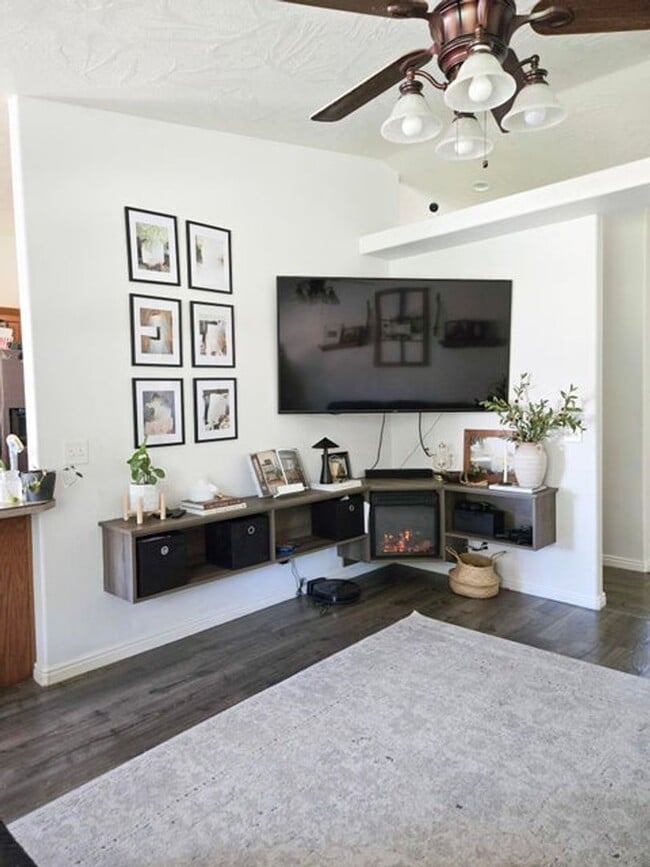 Photo - Charming 3 Bed, 2 Bath Home in Quiet Cul-d...