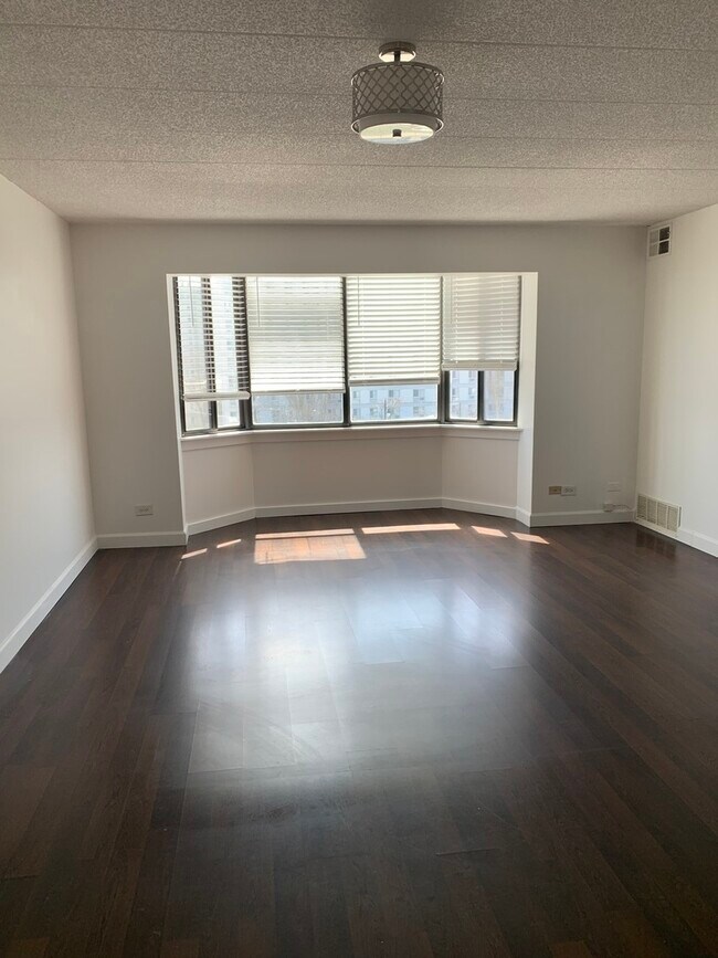Photo - 637 E Woodland Park Ave Unit 611