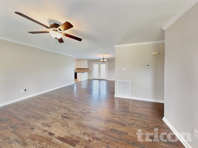 Photo - 137 Deercroft Dr