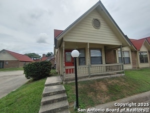 Building Photo - 6351 Cambridge Dr Rental