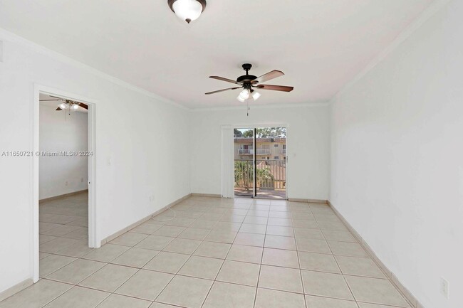 Photo - 7505 SW 82nd St Condominio Unidad 316