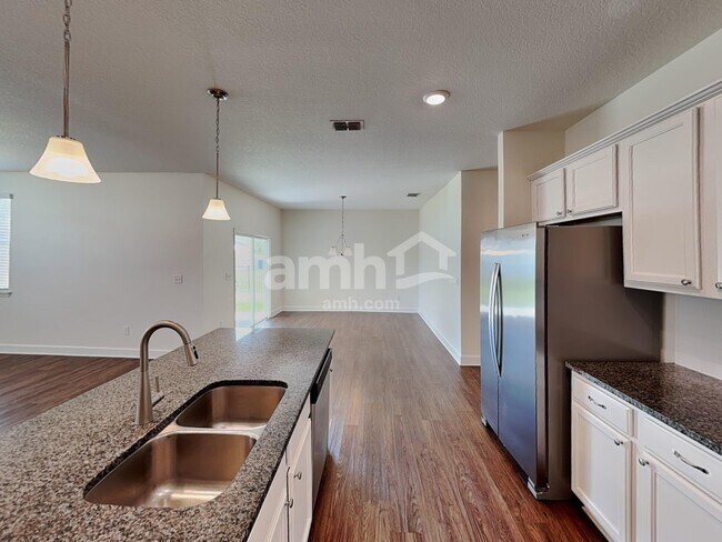 Photo - 105 Moultrie Crossing Ln