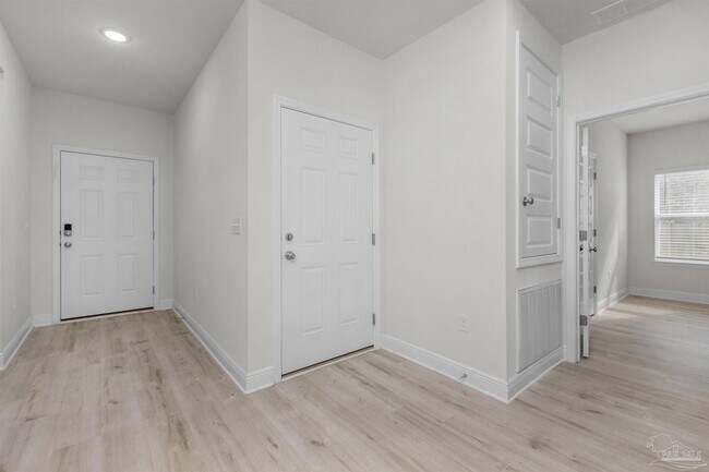 Photo - 7814 Burnside Lp