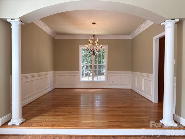 Photo - 7011 Edenderry Dr