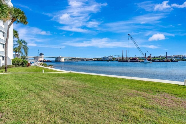 Building Photo - 1542 Jupiter Cove Dr Unit 104