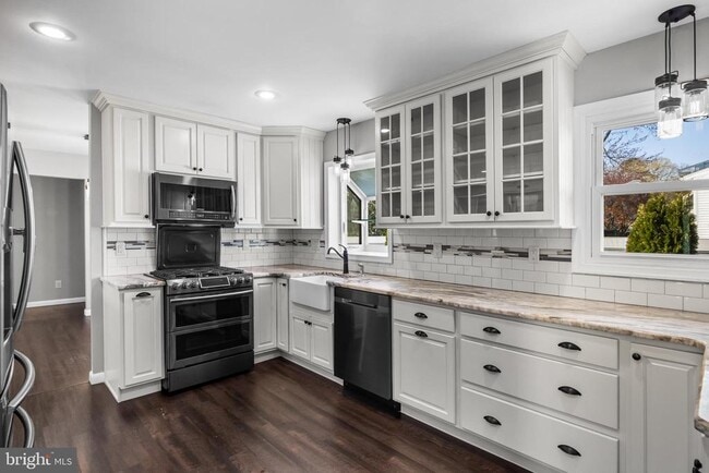 Photo - 2211 New Albany Rd