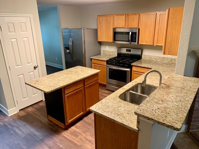 Photo - 1709 Southridge Ln