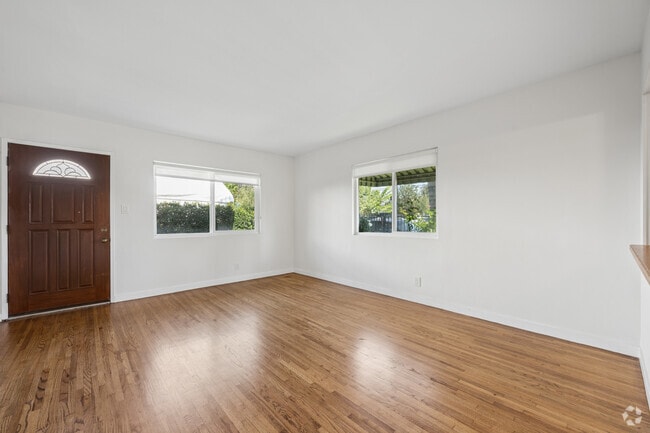 2BR, 1BA - 820SF - Living Room