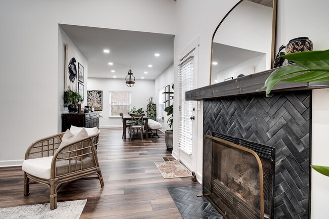 Photo - 118 River Chase