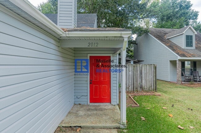 2012 Red Oak Dr