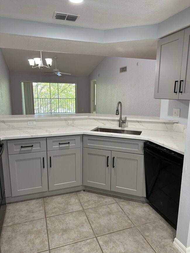 Photo - 9600 Victoria Ln Unit c305