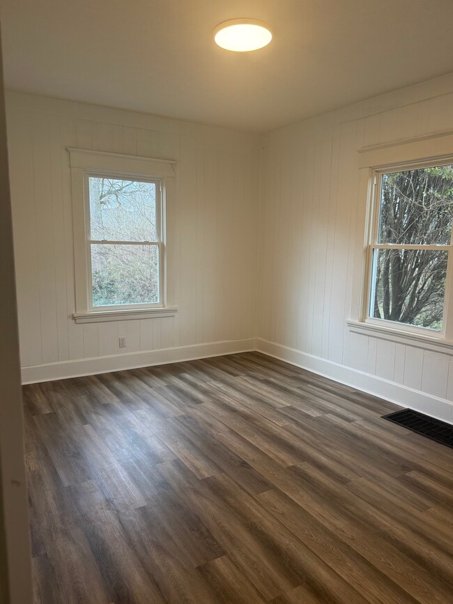 Photo - 1223 Calumet Ave