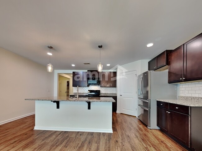 215 Bellflower Cir