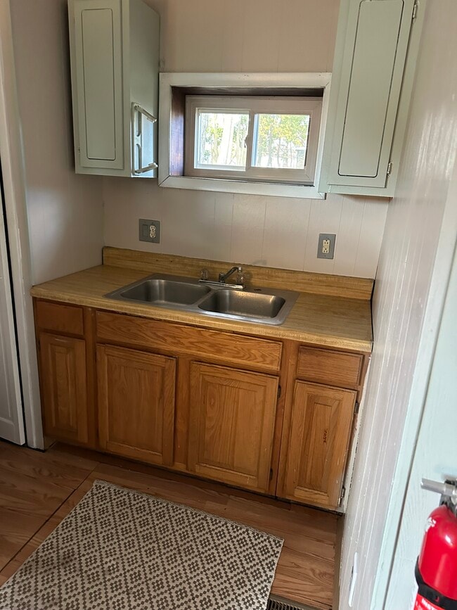 Photo - 11 John St Unit 11 John street back apt.3