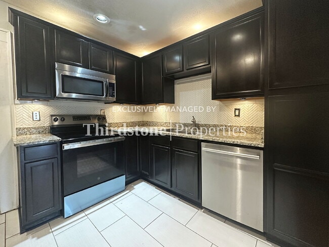 Photo - 725 Cherokee St