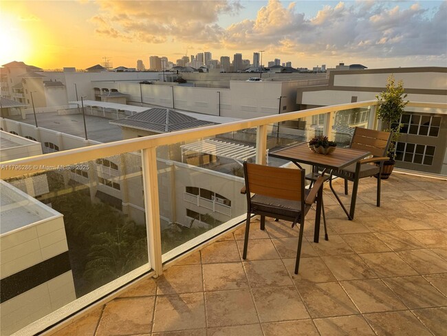 Photo - 1819 SE 17th St Unidad 912 Rental