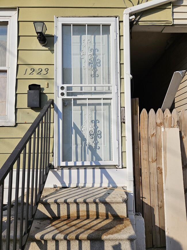 Photo - 1223 Lobdell St.