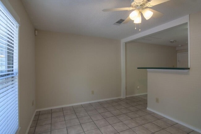 1615 Westmoor Dr