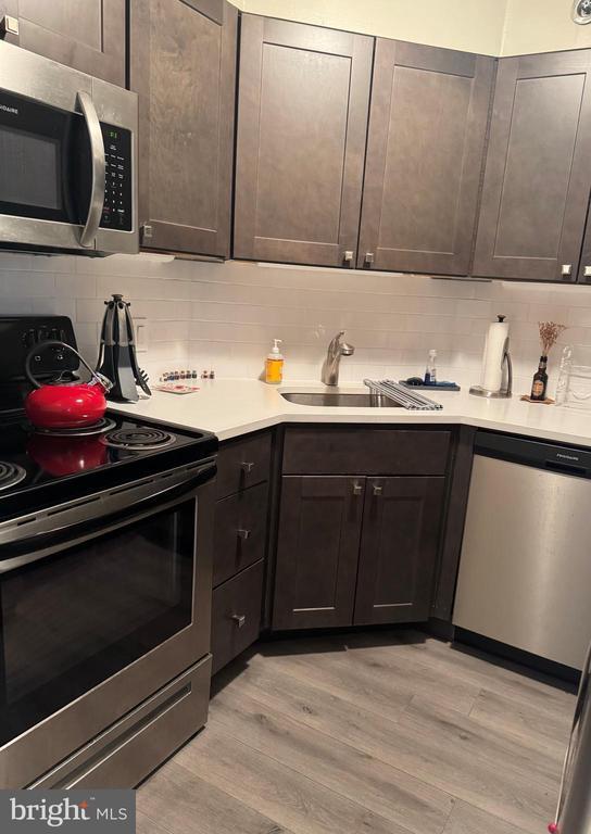 Photo - 2018 Walnut St Unit 17M