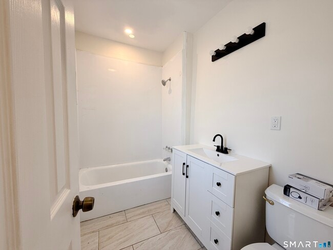 Photo - 70 Lindley St Unit 3rd Floor