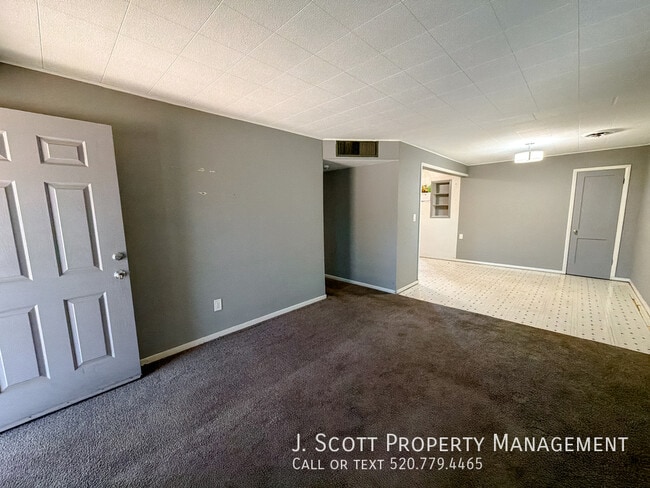 Photo - 2801 W Glenrosa Ave