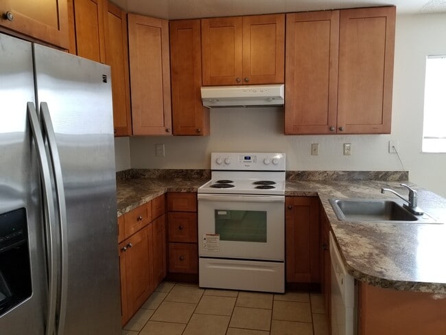 Building Photo - Gorgeous 3 Bedroom, 2 Bath home in great location