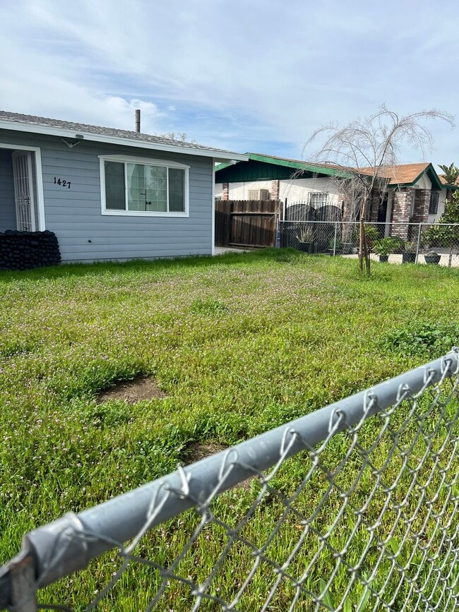 Photo - East Bakersfield House