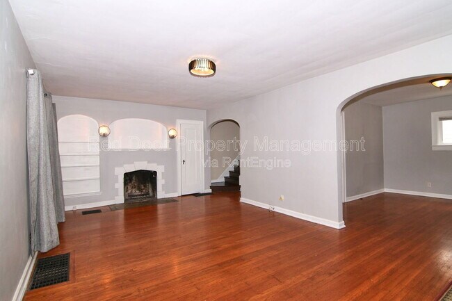 Photo - 6055 Central Ave