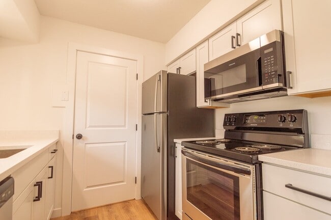 Building Photo - 506-510 SE 46th Ave Unit 510