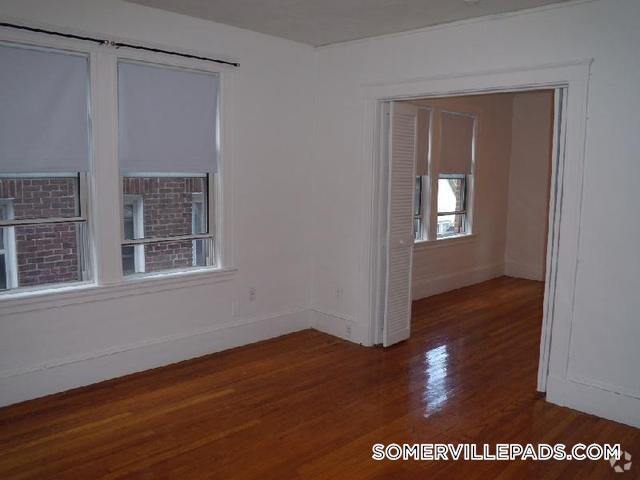 Building Photo - 157 Summer St Unit 9R Rental