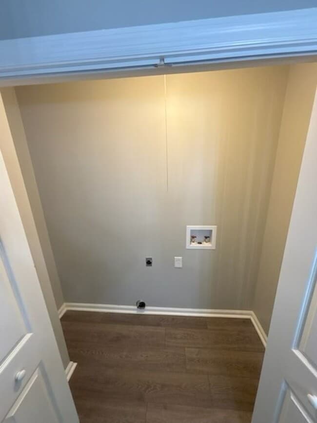 Photo - 968 Will Scarlet Way