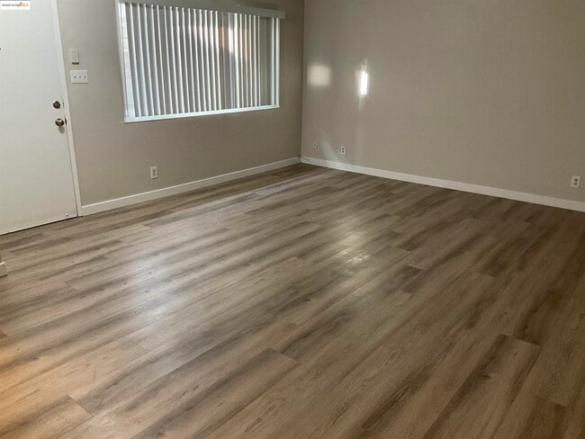 Photo - 1715 Magnolia Way