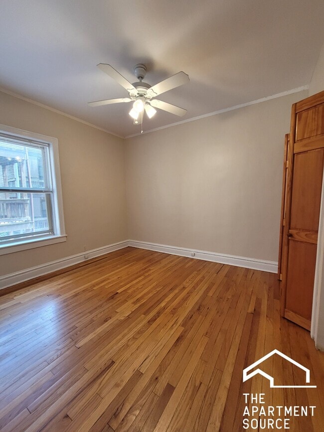 Photo - 916 Reba Pl Unit 2N