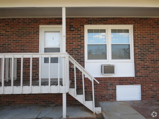 Building Photo - Kincaid Circle Apartments Unit 3