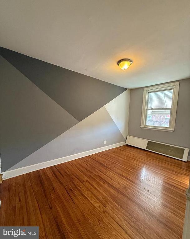 Photo - 4240 Sheffield Ave