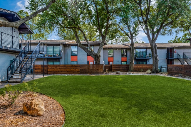 Photo - The Loren Apartments