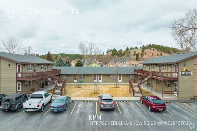 Building Photo - 2 BEDROOM | 1 BATH | MAIN LEVEL APARTMENT ... Unit #1