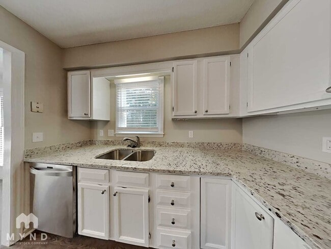 Photo - 202 Indian Springs Dr