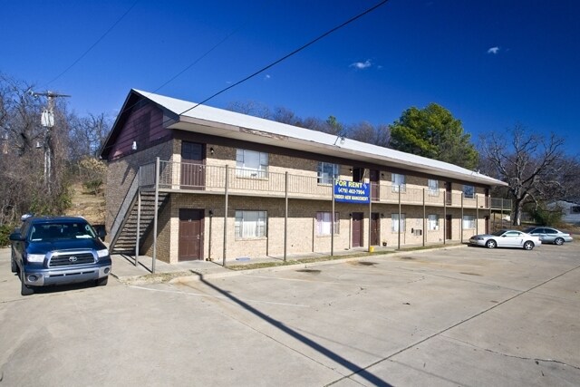 Lynwood Apartments - Lynwood Apartments
