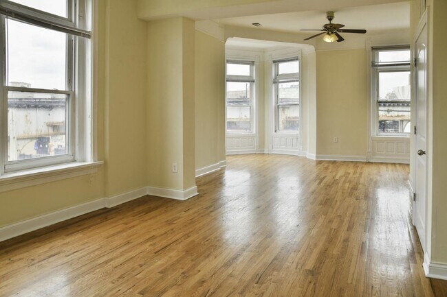 Photo - 3356 N Sheffield Ave Unidad 2E