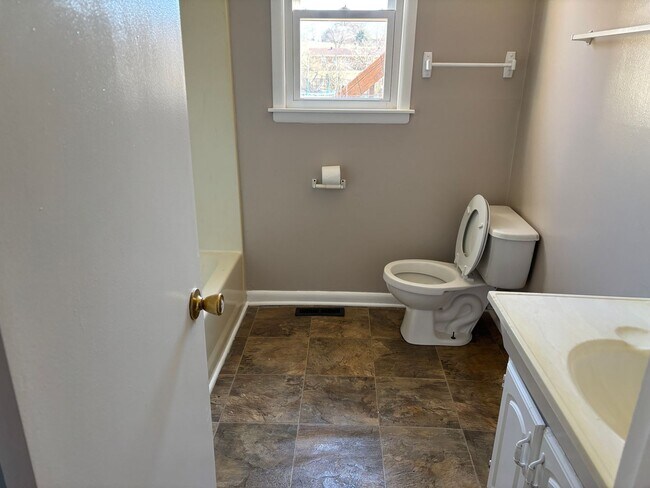 208 Colwell Ln Unit 208 Colwell Lane