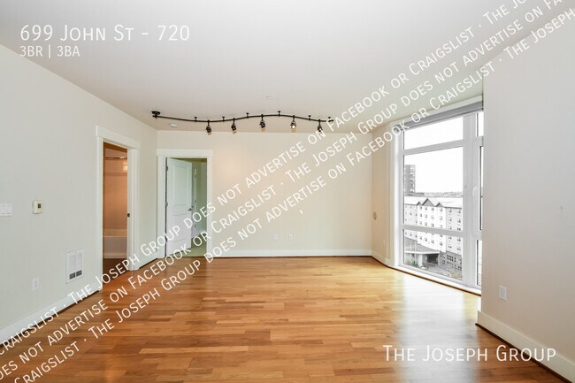 Photo - 699 John St Unit 720