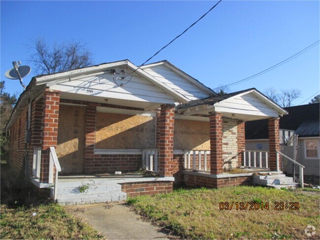 Building Photo - 555 Hanson St Rental