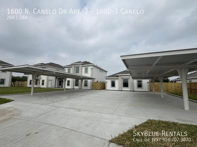 Building Photo - 1600 Canelo Dr Unit 1600-3 Canelo