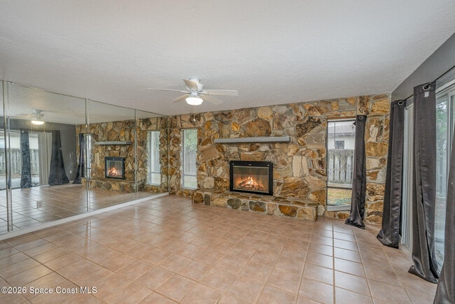 Photo - 696 Las Palmas Way