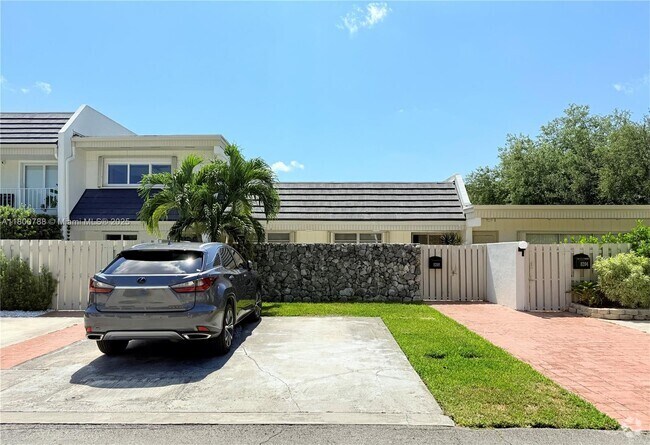 Building Photo - 8208 SW 81st Pl Rental