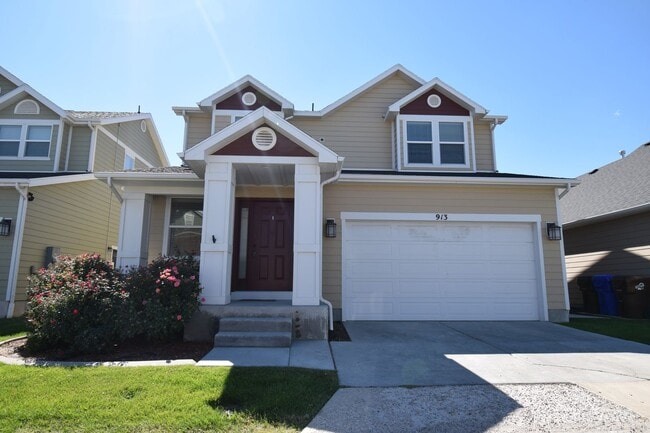 Building Photo - 5 Bed 3.5 Bath House next to TopGolf!!!